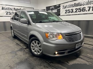 Used 2016 Chrysler Town & Country Touring image 1