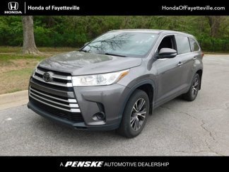 Used 2018 Toyota Highlander LE image 1