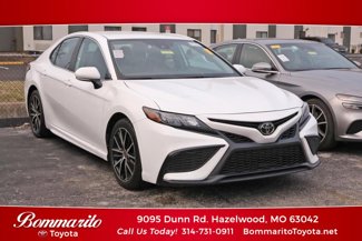 Used 2023 Toyota Camry SE image 1