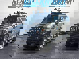 Used 2004 HUMMER H2 w/ Preferred Equipment Group image 1