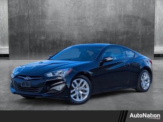 Used 2016 Hyundai Genesis 3.8 image 1