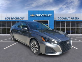 Used 2024 Nissan Altima 2.5 SV image 1