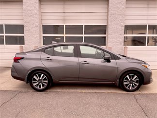 Used 2024 Nissan Versa SV image 1