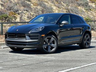 Used 2024 Porsche Macan image 1