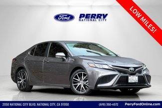 Used 2023 Toyota Camry SE image 1