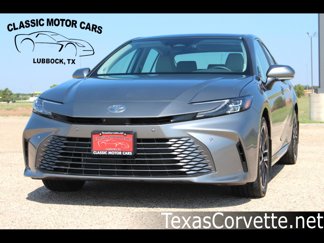 Used 2025 Toyota Camry XLE image 1
