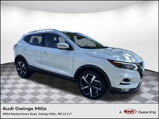 Used 2022 Nissan Rogue Sport SL w/ Premium Package image 1