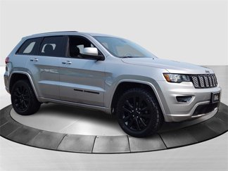 Used 2018 Jeep Grand Cherokee Altitude image 1