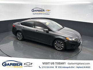 Used 2020 Ford Fusion SE image 1