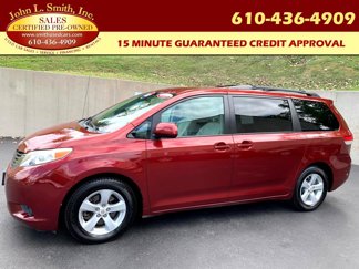 Used 2012 Toyota Sienna LE image 1