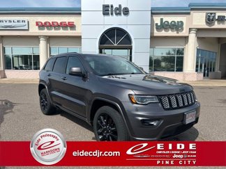 Used 2020 Jeep Grand Cherokee Altitude image 1
