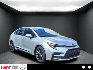 Used 2023 Toyota Corolla SE w/ Carpet Mat Package (TMS) image 1