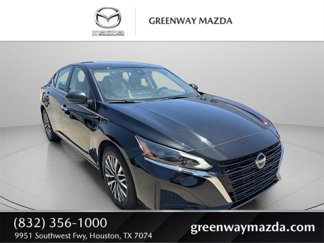 Used 2024 Nissan Altima 2.5 SV image 1