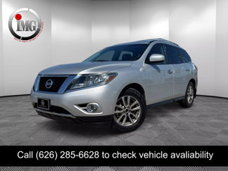 Used 2015 Nissan Pathfinder SV image 1