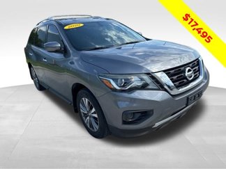 Used 2020 Nissan Pathfinder S image 1