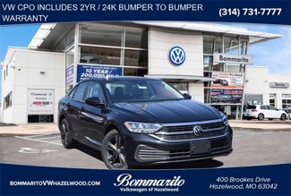 Certified 2024 Volkswagen Jetta SE image 1