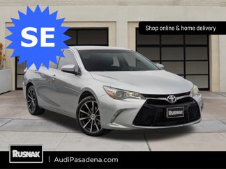 Used 2016 Toyota Camry SE image 1