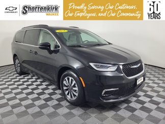 Used 2021 Chrysler Pacifica Touring w/ Cold Weather Group video 1