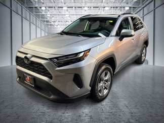 Used 2022 Toyota RAV4 XLE image 1