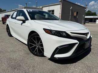 Used 2023 Toyota Camry SE w/ Cold Weather Package image 1