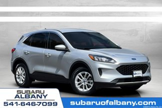 Used 2020 Ford Escape SE image 1