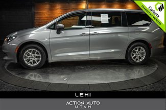 Used 2021 Chrysler Voyager LX image 1