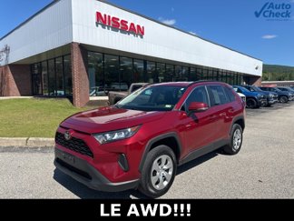 Used 2021 Toyota RAV4 LE image 1