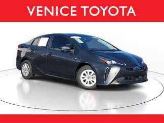 Used 2021 Toyota Prius LE image 1