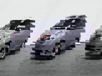 Used 2015 Toyota Sienna XLE image 1