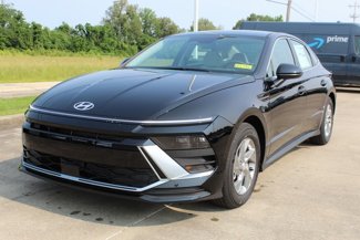 New 2025 Hyundai Sonata SE image 1