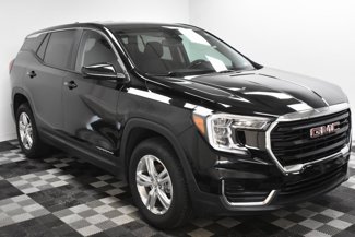Used 2024 GMC Terrain SLE image 1