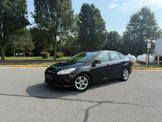 Used 2014 Ford Focus SE w/ SE Winter Package image 1