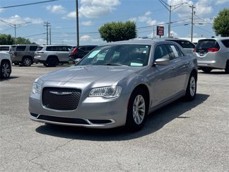 Used 2015 Chrysler 300 Limited image 1