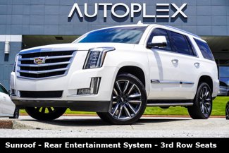Used 2016 Cadillac Escalade Luxury image 1