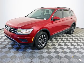 Used 2020 Volkswagen Tiguan SE image 1
