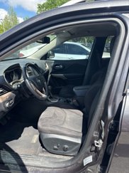 Used 2017 Jeep Cherokee Latitude w/ Comfort & Sound Group image 1