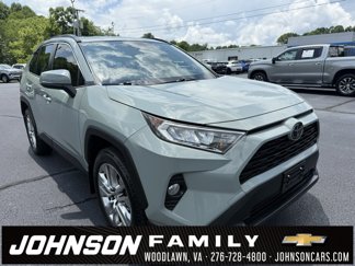 Used 2020 Toyota RAV4 XLE Premium image 1