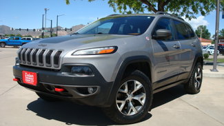 Used 2018 Jeep Cherokee Trailhawk w/ Quick Order Package 27L image 1