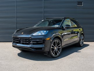 Used 2024 Porsche Cayenne image 1