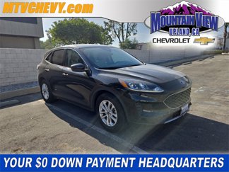 Used 2020 Ford Escape SE image 1