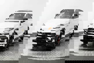 Used 2021 Lamborghini Urus image 1