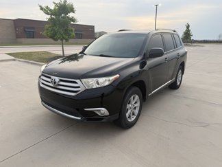 Used 2013 Toyota Highlander FWD image 1