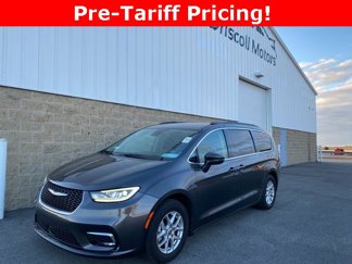 Used 2022 Chrysler Pacifica Touring-L image 1
