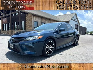 Used 2018 Toyota Camry SE image 1