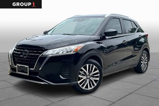 Used 2021 Nissan Kicks SV image 1