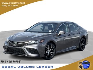 Used 2021 Toyota Camry SE image 1