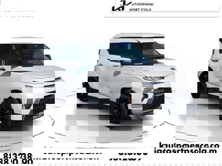 Used 2021 Kia Soul LX image 1