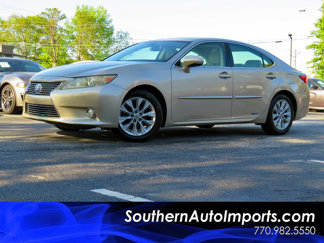 Used 2013 Lexus ES 300h w/ Luxury Pkg image 1
