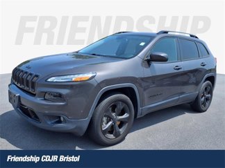 Certified 2018 Jeep Cherokee Latitude w/ Altitude Package image 1