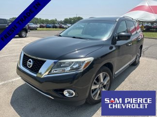 Used 2016 Nissan Pathfinder Platinum image 1